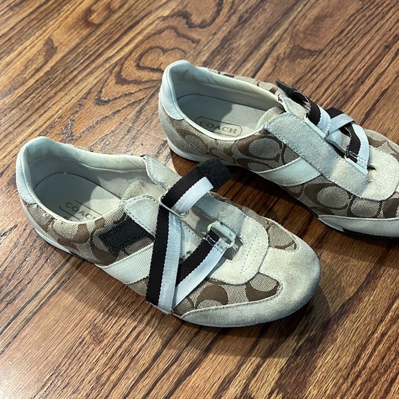 Coach sneakers with Velcro - worn once - Picture 3 of 7
